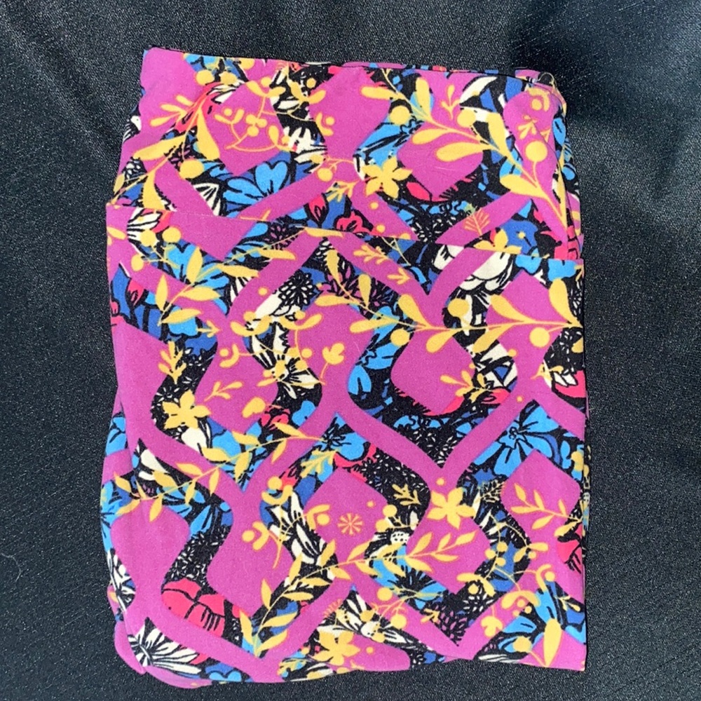 Lularoe TC purple Leggings